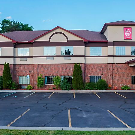 Red Roof Inn & Suites Lake Orion / Auburn Hills Exterior photo