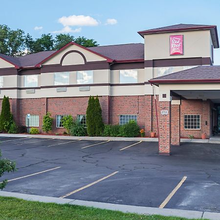 Red Roof Inn & Suites Lake Orion / Auburn Hills Exterior photo