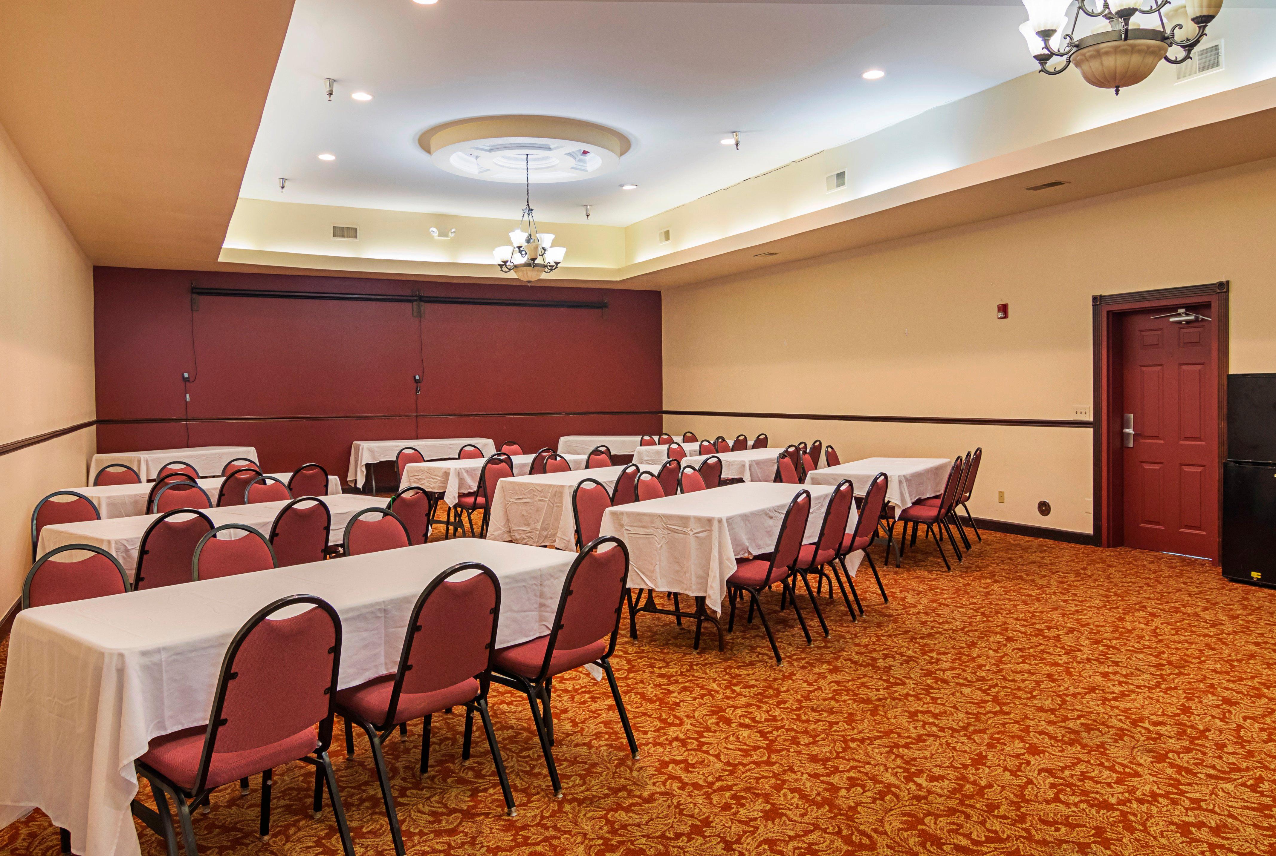 Red Roof Inn & Suites Lake Orion / Auburn Hills Exterior photo